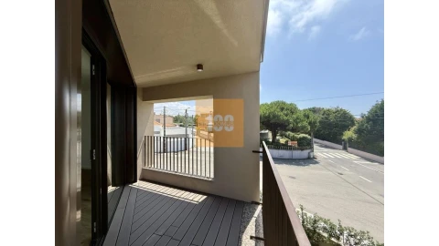 Apartamento T1 para Venda em Arcozelo