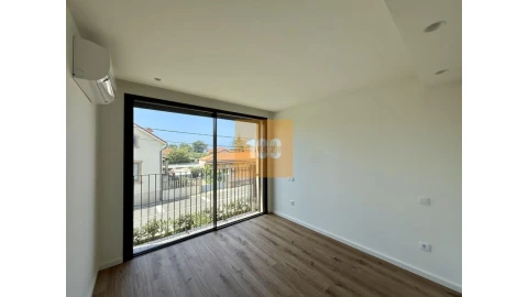 Apartamento T1 para Venda em Arcozelo