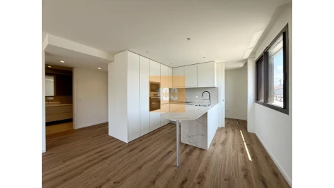 Apartamento T1 para Venda em Arcozelo