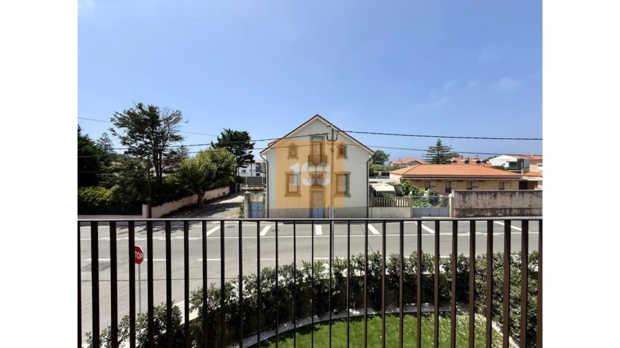 Apartamento T1 para Venda em Arcozelo Foto 13