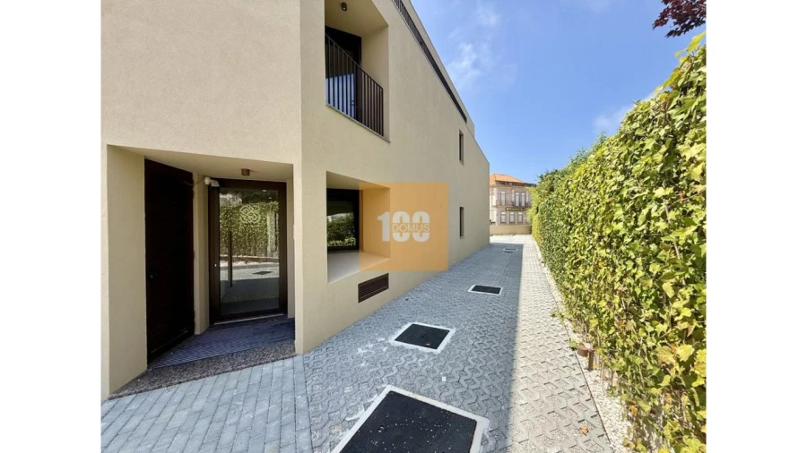 Apartamento T1 para Venda em Arcozelo Foto 23