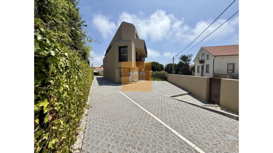 Apartamento T1 para Venda em Arcozelo Foto 24
