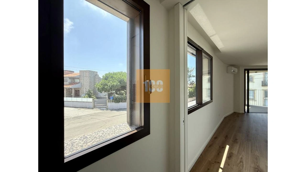 Apartamento T1 para Venda em Arcozelo Foto 5