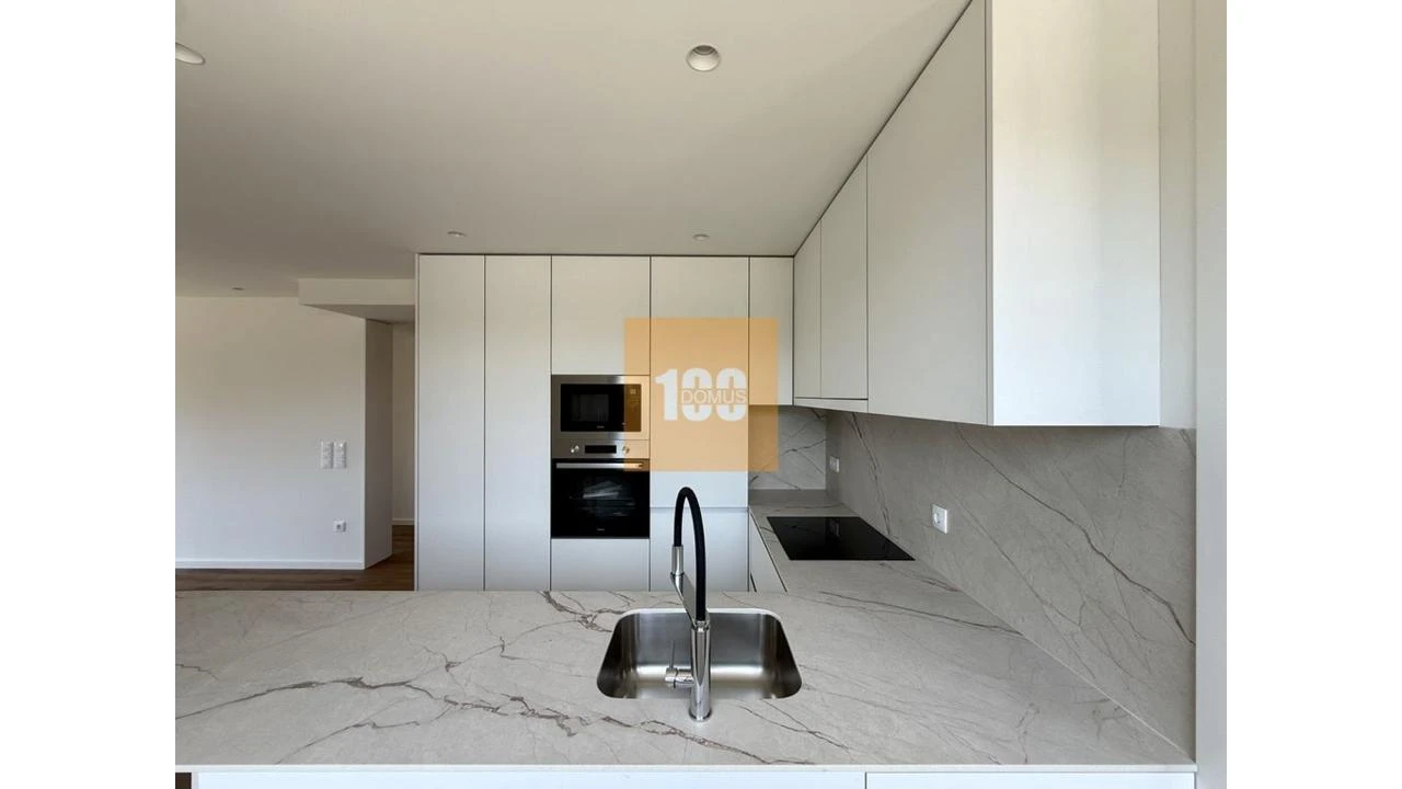 Apartamento T1 para Venda em Arcozelo Foto 11