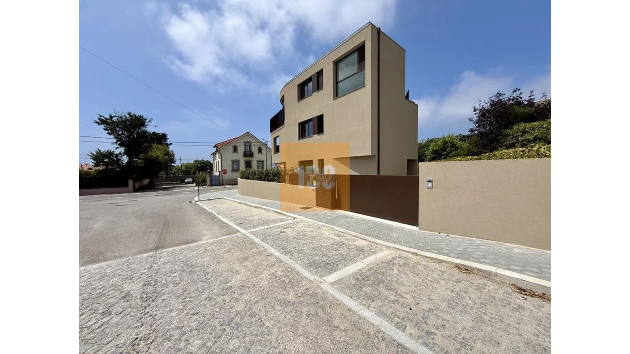 Apartamento T1 para Venda em Arcozelo Foto 28
