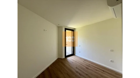 Apartamento T2 para Venda em Arcozelo