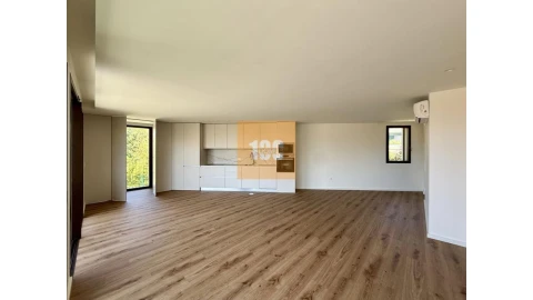 Apartamento T2 para Venda em Arcozelo