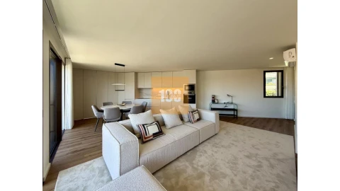 Apartamento T2 para Venda em Arcozelo