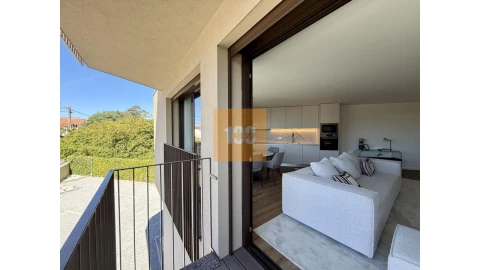 Apartamento T2 para Venda em Arcozelo