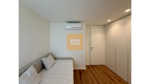 Apartamento T2 para Venda em Arcozelo