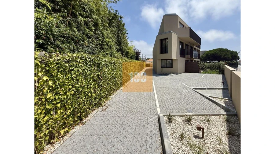 Apartamento T2 para Venda em Arcozelo Foto 24