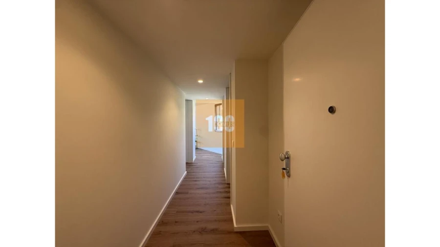 Apartamento T2 para Venda em Arcozelo Foto 27