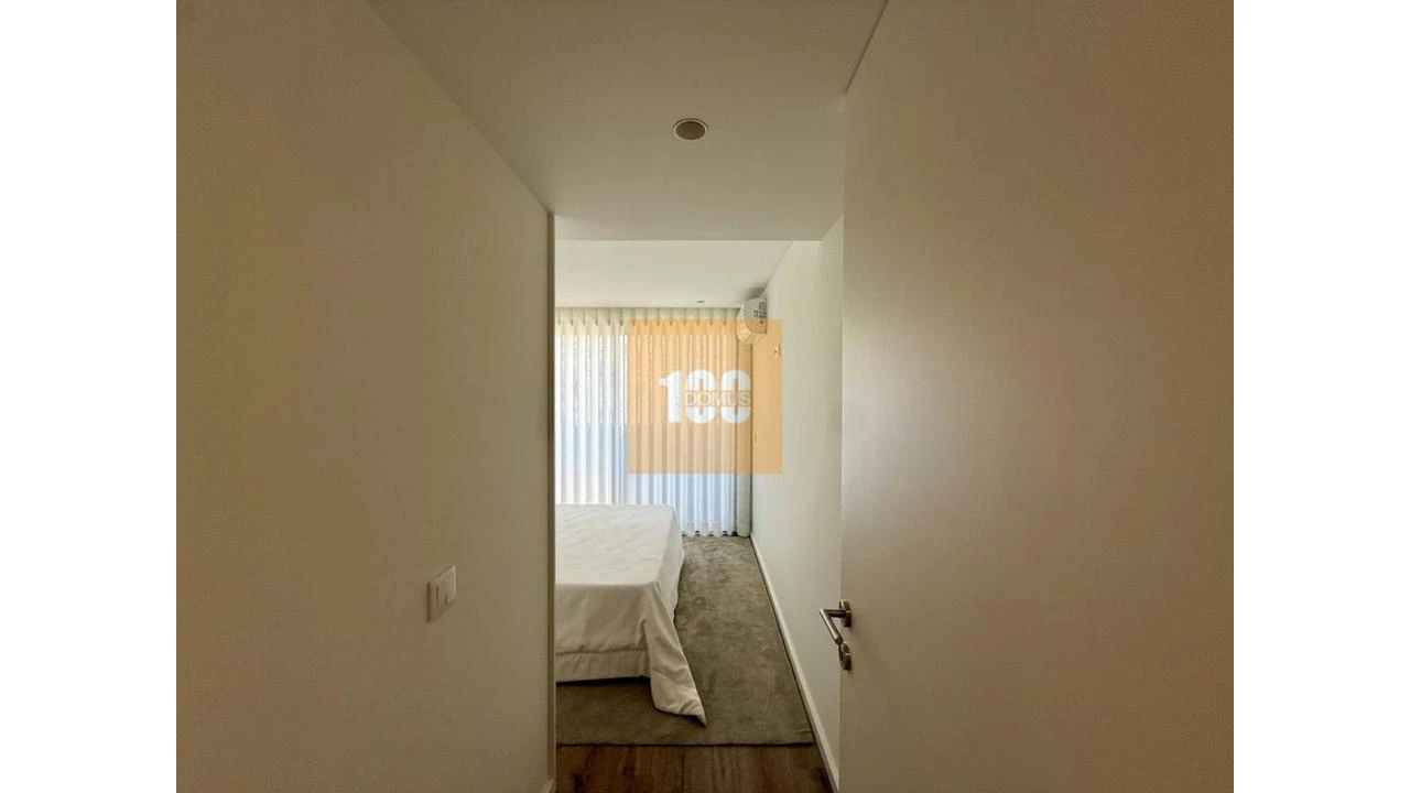 Apartamento T2 para Venda em Arcozelo Foto 29