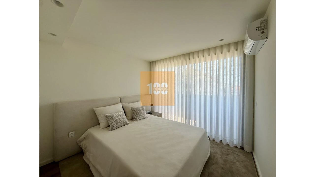 Apartamento T2 para Venda em Arcozelo Foto 30