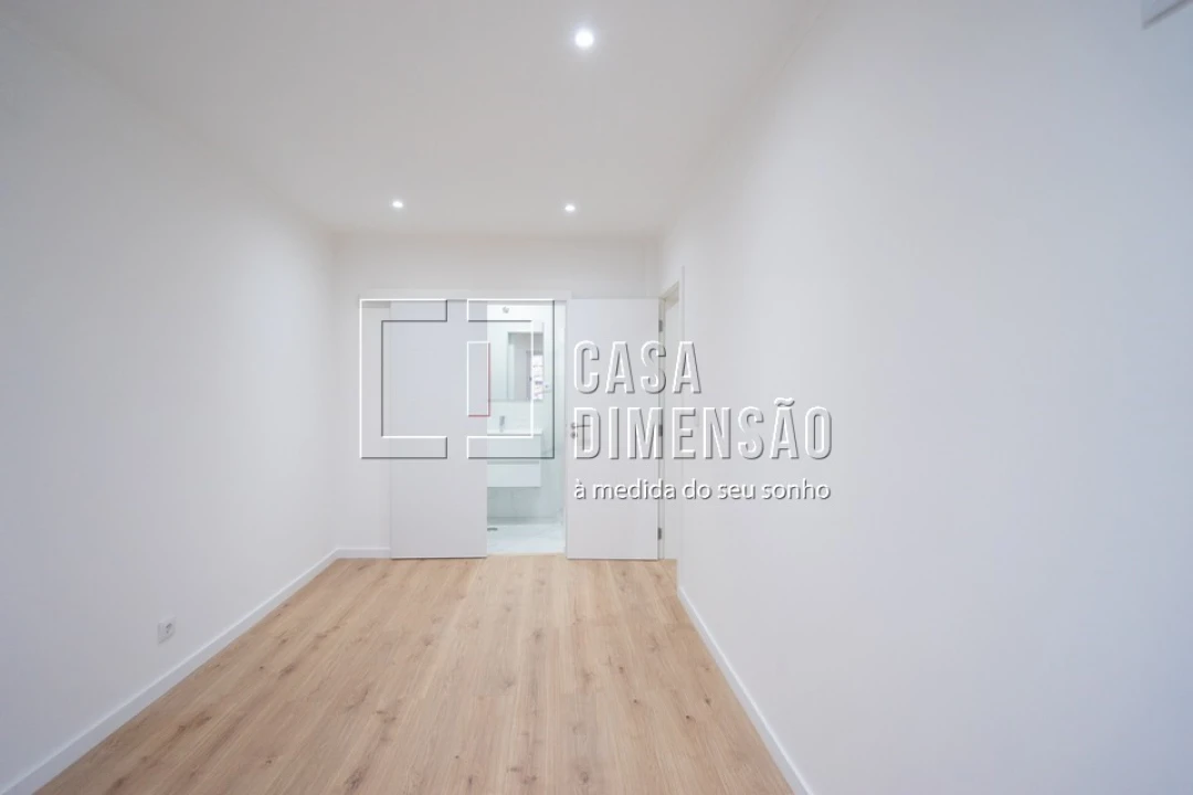 Apartamento T1 para Venda em Odivelas Foto 16
