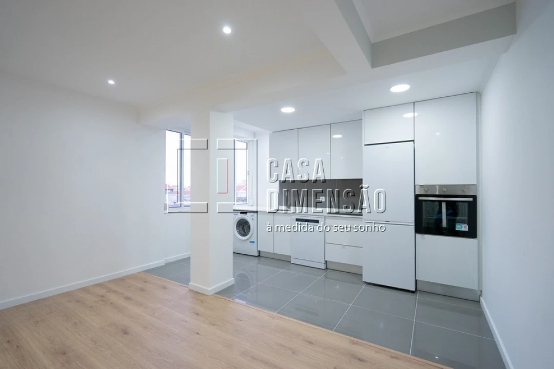 Apartamento T2 para Venda em Falagueira-Venda Nova Foto 5