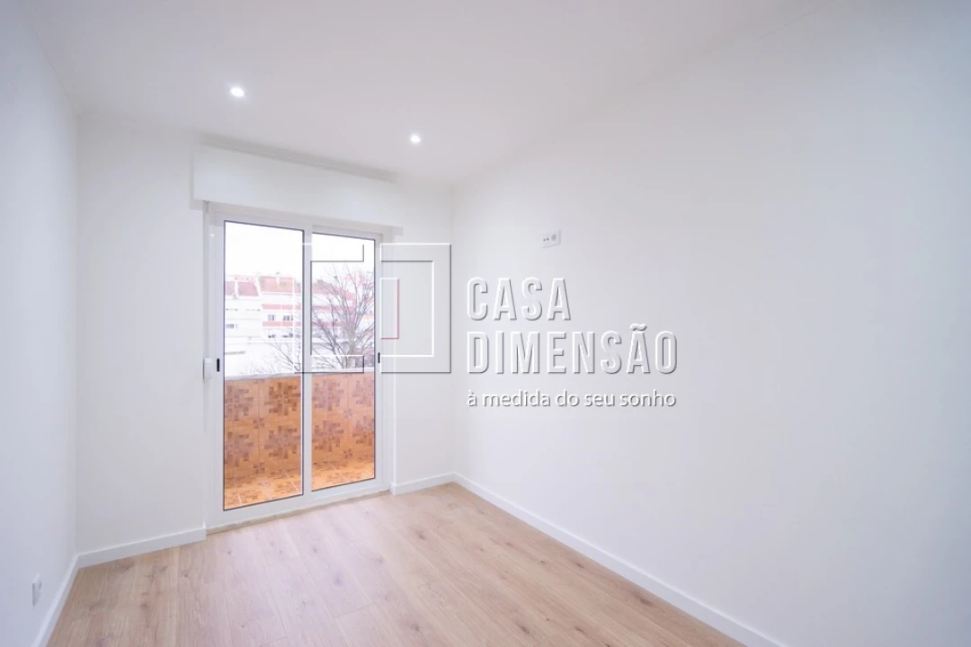 Apartamento T2 para Venda em Falagueira-Venda Nova Foto 26