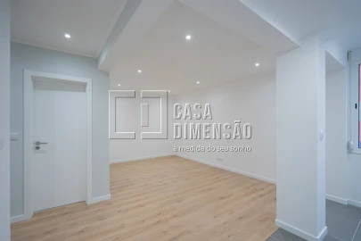 Apartamento T2 para Venda em Falagueira-Venda Nova