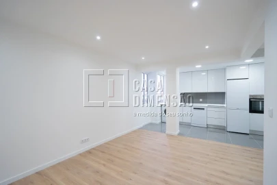 Apartamento T2 para Venda em Falagueira-Venda Nova
