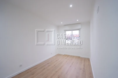 Apartamento T2 para Venda em Falagueira-Venda Nova