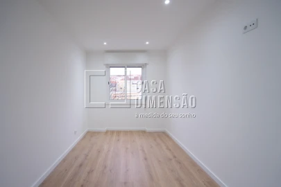 Apartamento T2 para Venda em Falagueira-Venda Nova