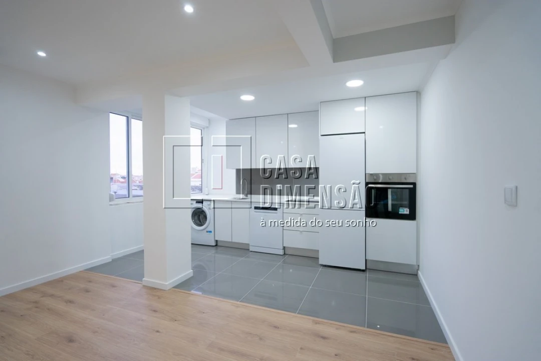 Apartamento T2 para Venda em Águas Livres Foto 4