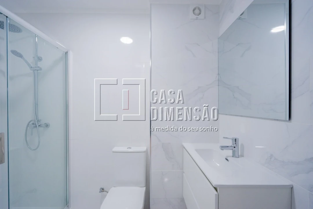 Apartamento T2 para Venda em Águas Livres Foto 17
