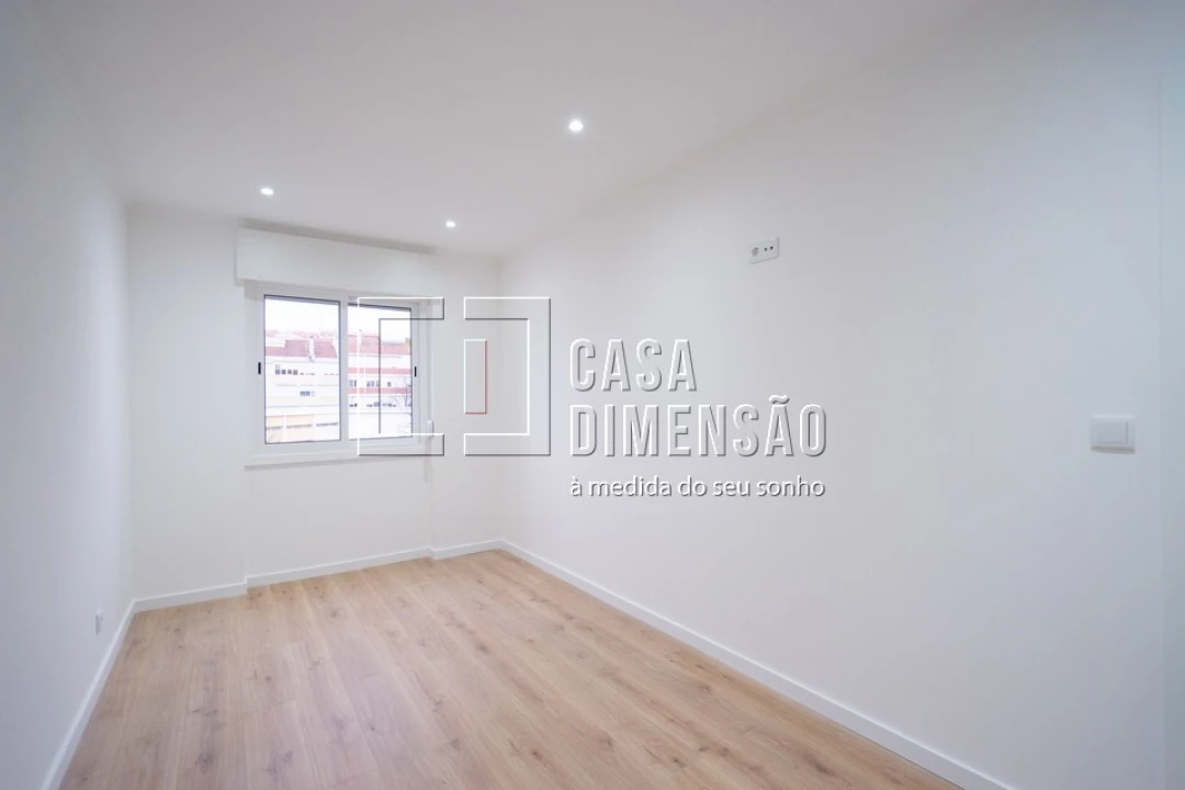 Apartamento T2 para Venda em Águas Livres Foto 22