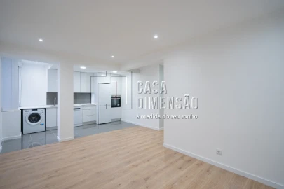 Apartamento T2 para Venda em Águas Livres