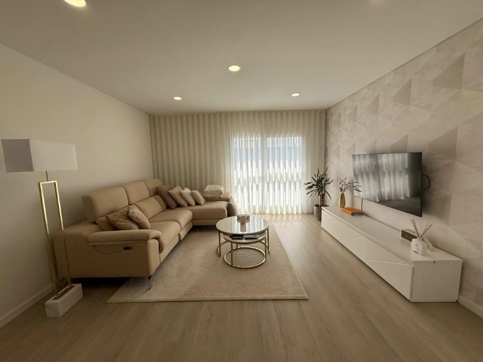 Apartamento T2 para Venda em Venteira Foto 1
