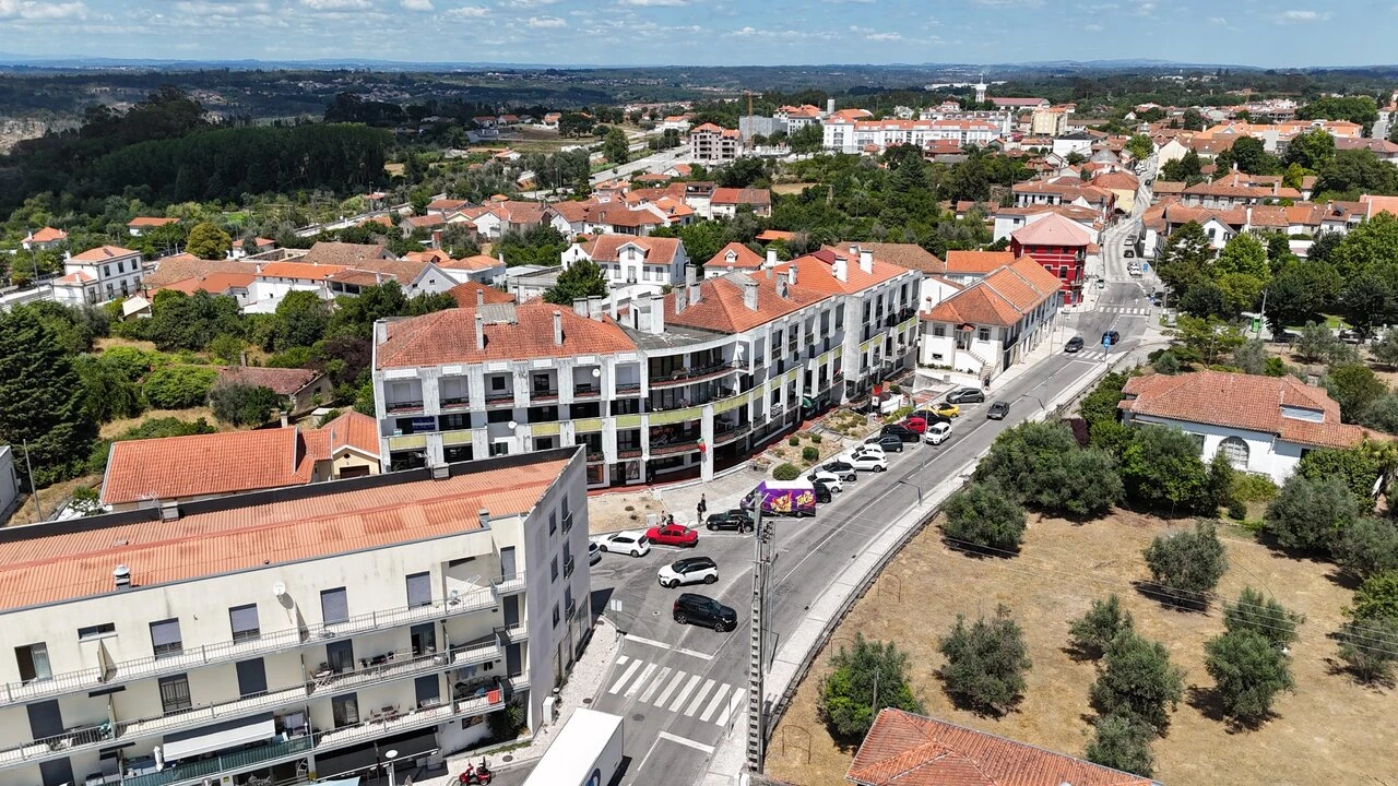 Apartamento T3 para Venda em Currelos, Papízios e Sobral Foto 2