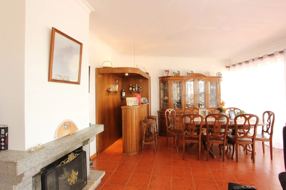 Apartamento T3 para Venda em Currelos, Papízios e Sobral Foto 32
