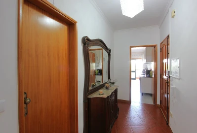 Apartamento T3 para Venda em Currelos, Papízios e Sobral