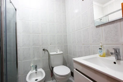 Apartamento T3 para Venda em Currelos, Papízios e Sobral