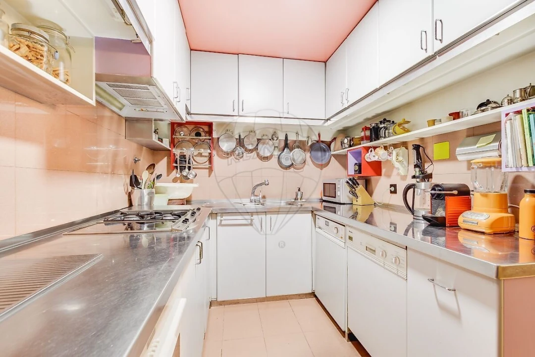 Apartamento T1 para Venda em Santo António Foto 22
