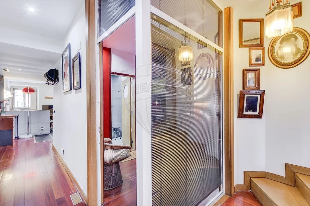 Apartamento T1 para Venda em Santo António Foto 10