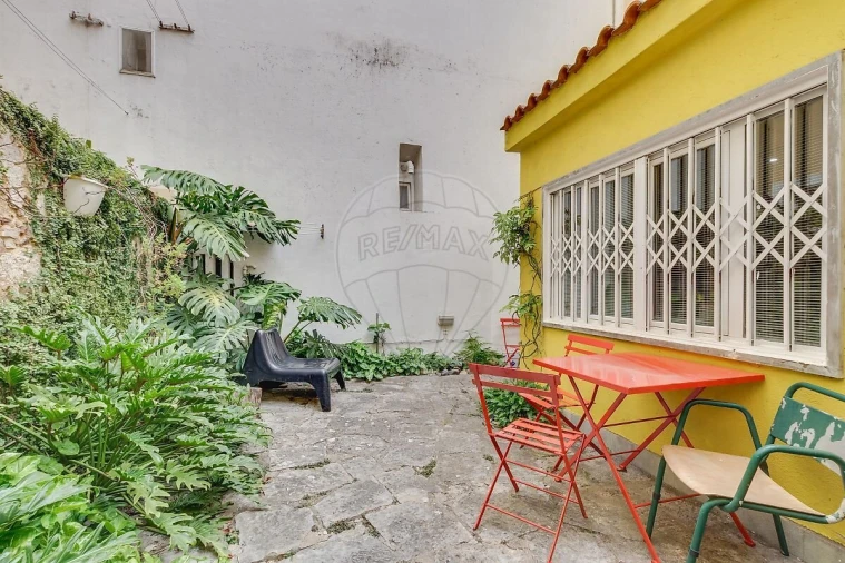 Apartamento T1 para Venda em Santo António Foto 28