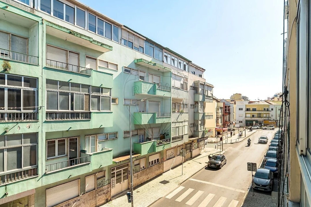 Apartamento T2 para Venda em Odivelas Foto 19