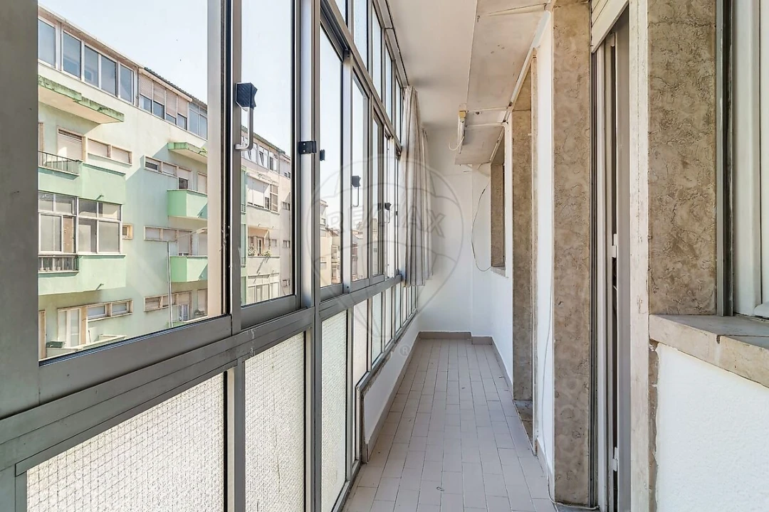 Apartamento T2 para Venda em Odivelas Foto 18