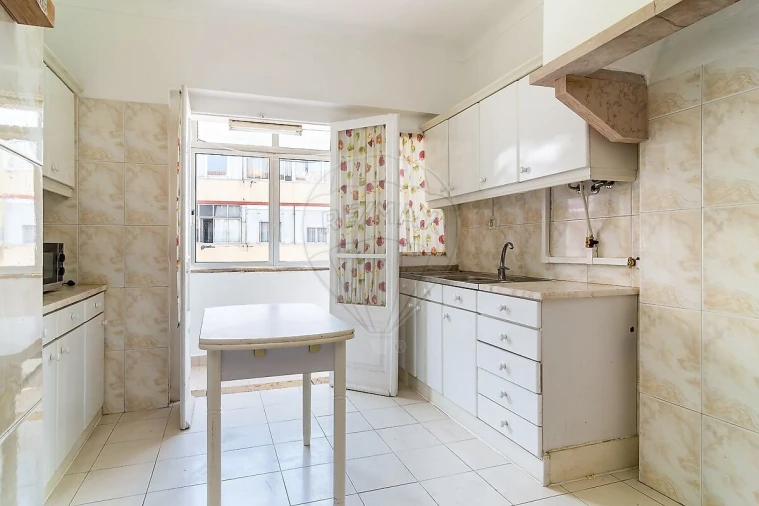 Apartamento T2 para Venda em Odivelas Foto 11