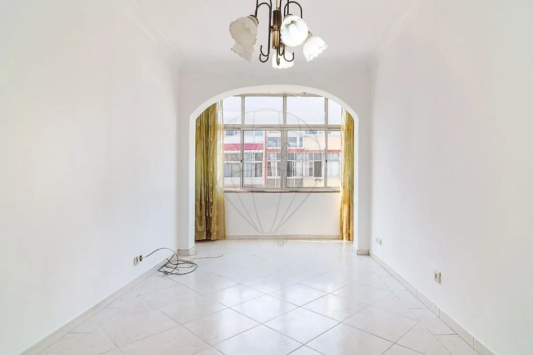 Apartamento T2 para Venda em Odivelas Foto 9
