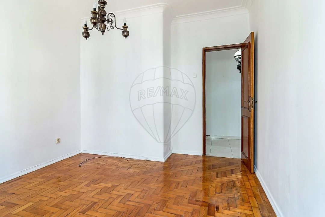Apartamento T2 para Venda em Odivelas Foto 17