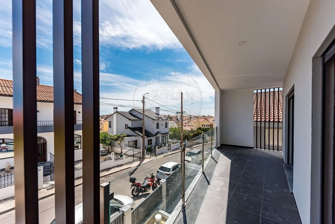 Moradia T3 para Venda em São Domingos de Rana Foto 25