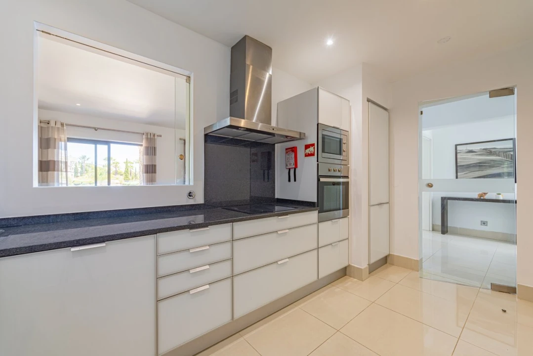 Apartamento T2 para Venda em Quarteira Foto 5