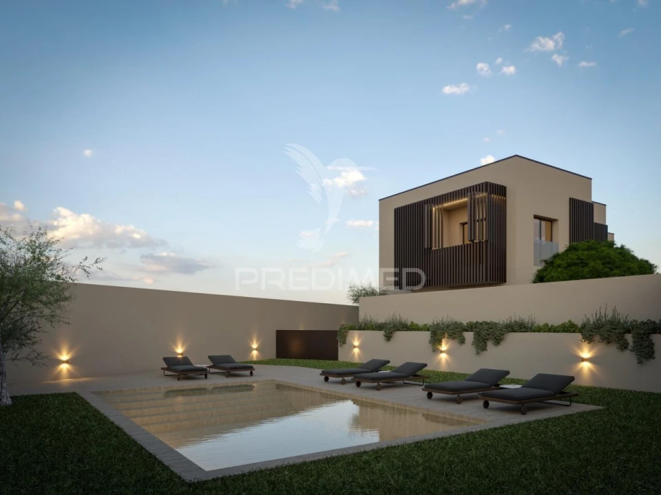Moradia T3 para Venda em Alvor Foto 2