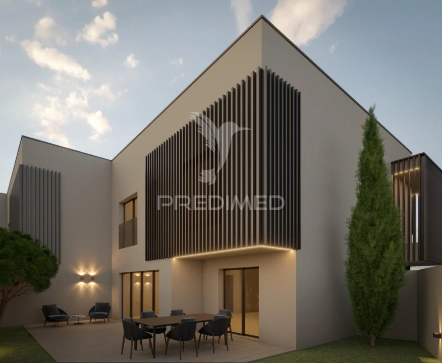 Moradia T3 para Venda em Alvor Foto 5