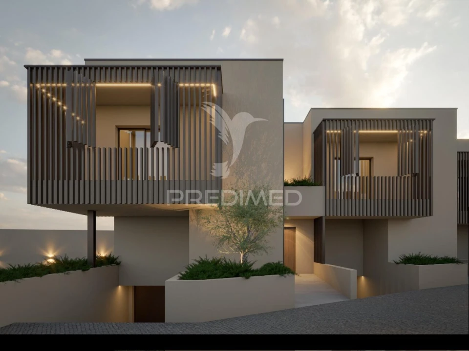 Moradia T3 para Venda em Alvor Foto 1