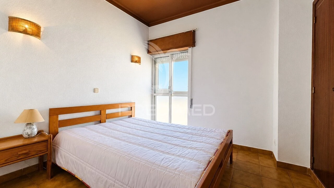 Apartamento T2 para Venda em Portimão Foto 12
