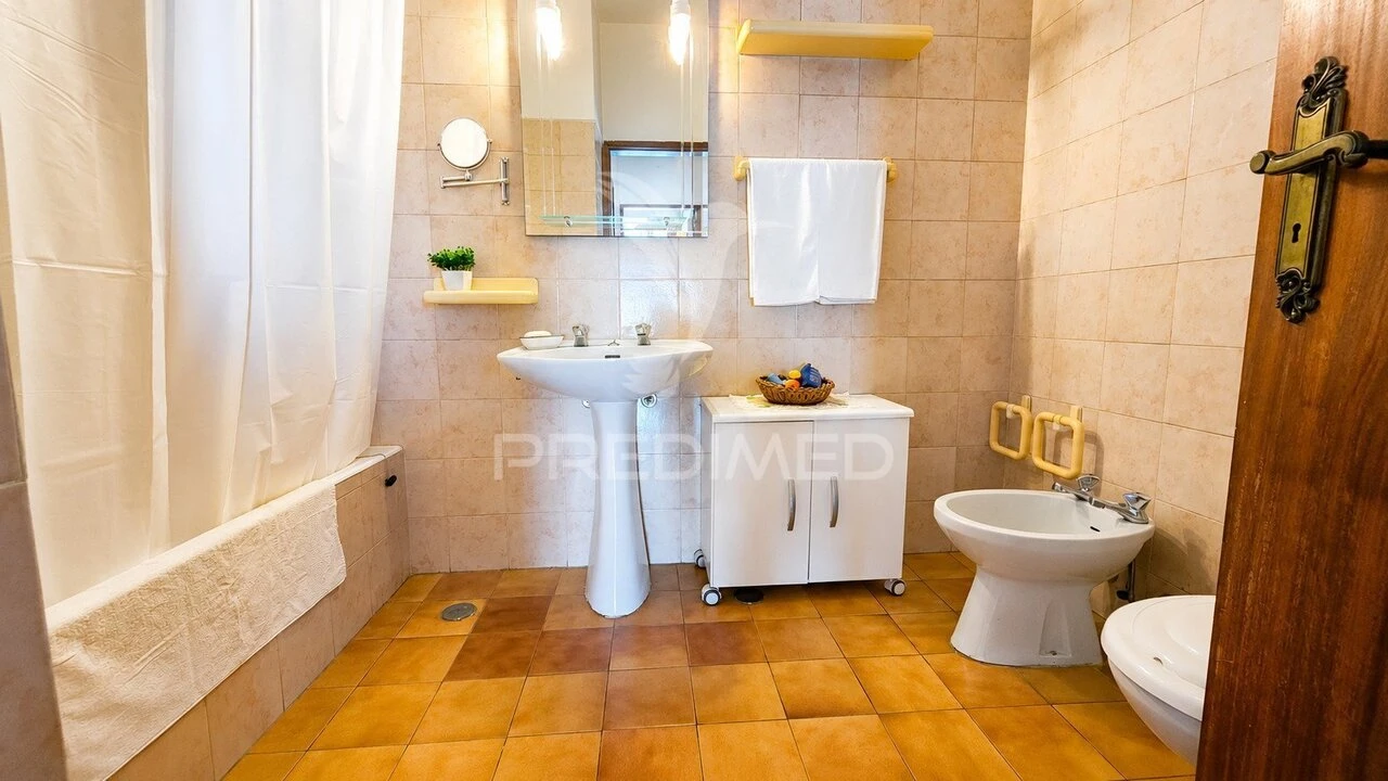 Apartamento T2 para Venda em Portimão Foto 15