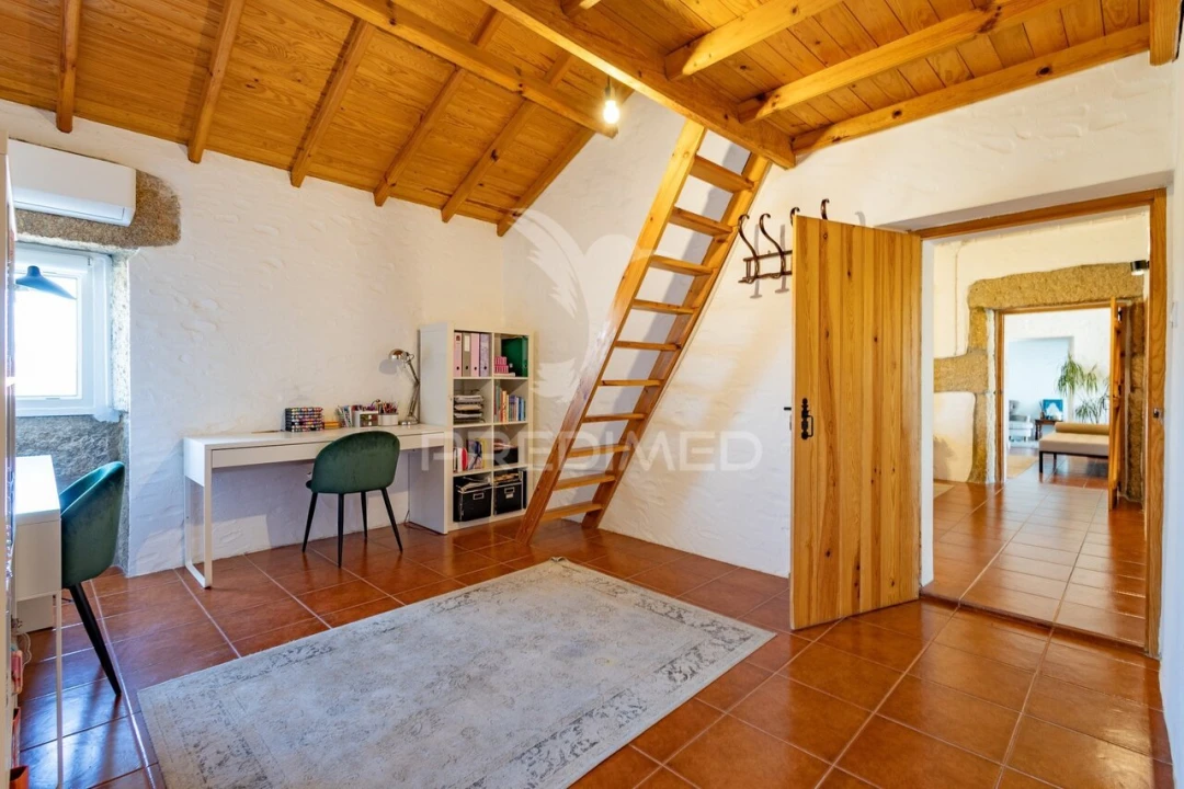 Quinta T4 para Venda em Vimieiro Foto 28